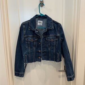 Zara cropped raw hem medium wash jean jacket